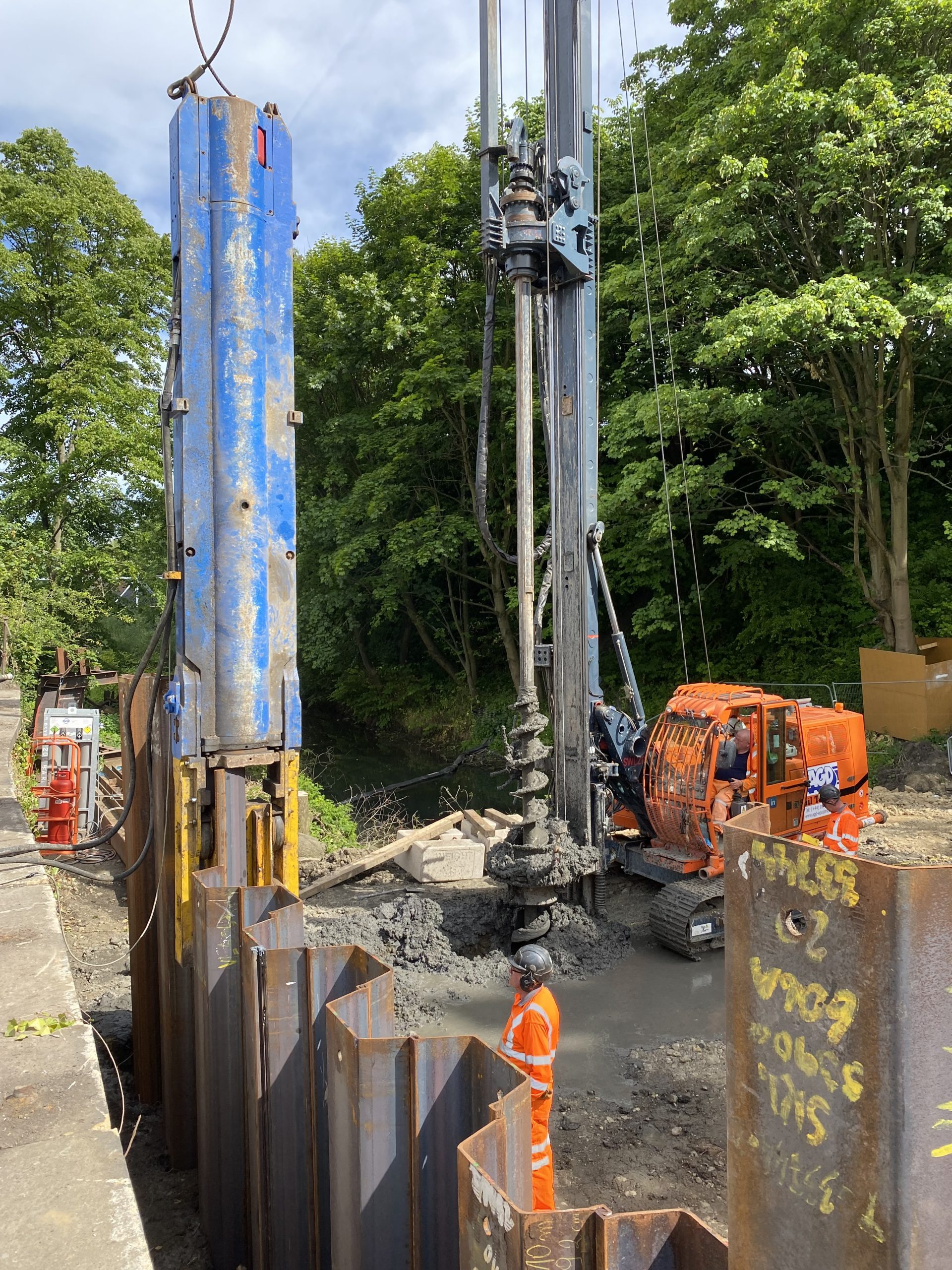 Steel Piling Solutions contractors on a piling project